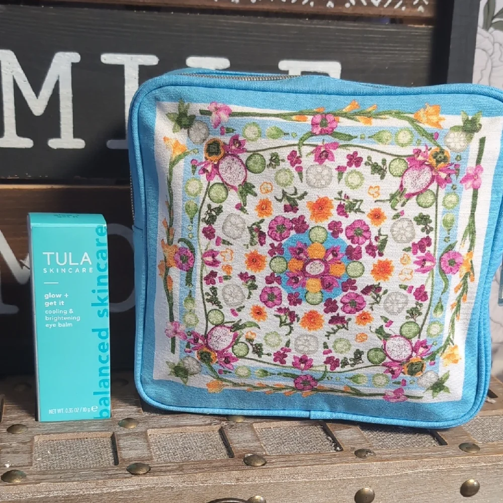 Estee Lauder Floral Makeup Case & Tula Cooling Eye Balm Set - Picture 2 of 8